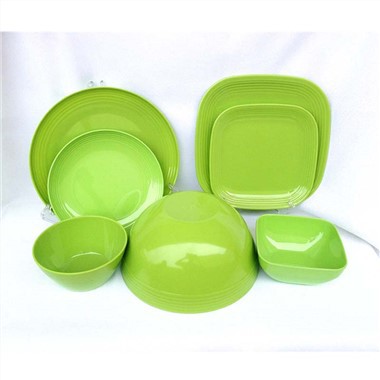 Plastic Outdoor Dinnerware Set